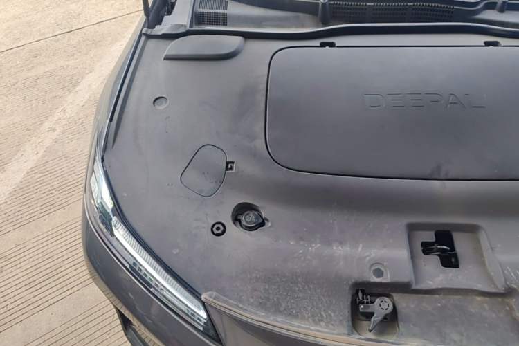 Used Deepal L07 2024 230Max Qiankun Intelligent Driving ADS SE Range-Extended Version Engine Bay Right