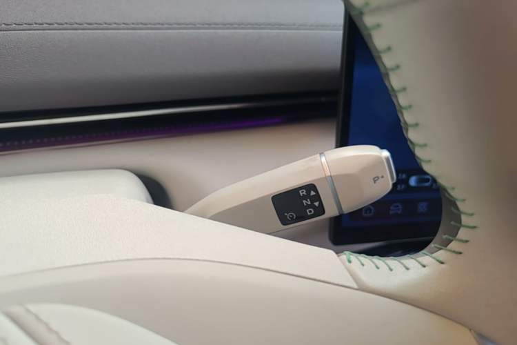 Used Deepal L07 2024 230Max Qiankun Intelligent Driving ADS SE Range-Extended Version Gear Lever