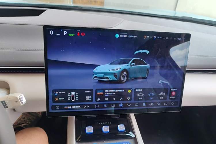 Used Deepal L07 2024 230Max Qiankun Intelligent Driving ADS SE Range-Extended Version Instrument Cluster