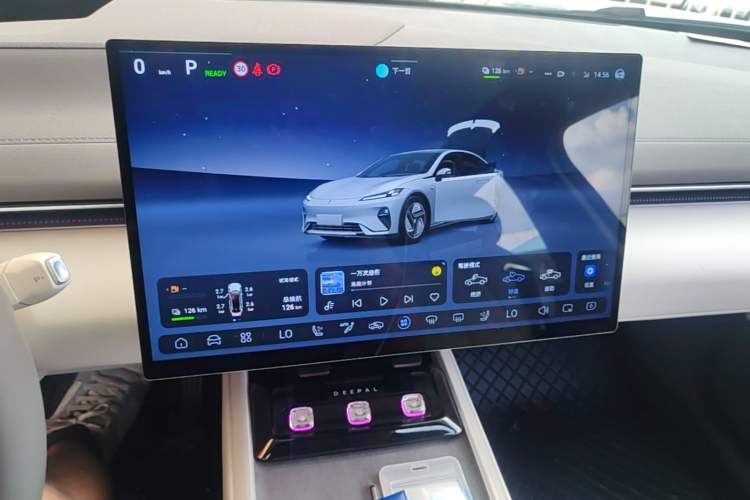 Used Deepal L07 2024 230Max Qiankun Intelligent Driving ADS SE Range-Extended Version Instrument Cluster