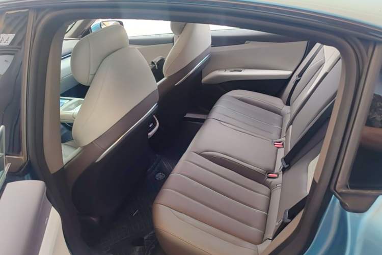 Used Deepal L07 2024 230Max Qiankun Intelligent Driving ADS SE Range-Extended Version Left Rear Seat
