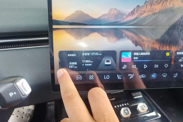 Used Deepal L07 2024 230Max Qiankun Intelligent Driving ADS SE Range-Extended Version Odometer Close Up