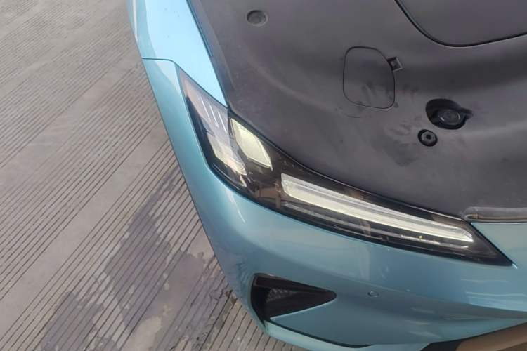 Used Deepal L07 2024 230Max Qiankun Intelligent Driving ADS SE Range-Extended Version Right Front Headlight