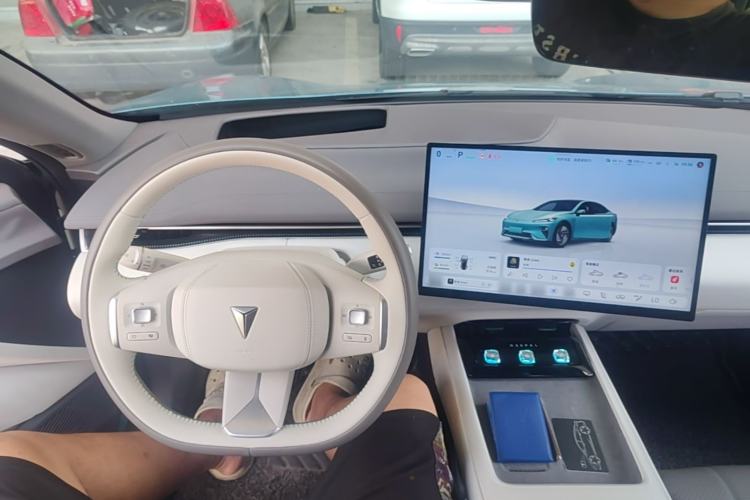 Used Deepal L07 2024 230Max Qiankun Intelligent Driving ADS SE Range-Extended Version Steering Wheel