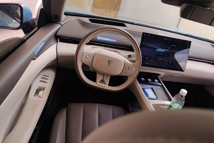 Used Deepal L07 2024 230Max Qiankun Intelligent Driving ADS SE Range-Extended Version Steering Wheel