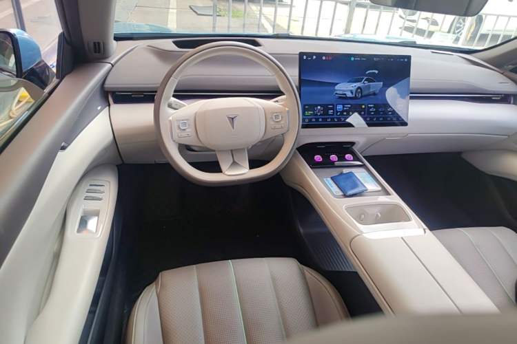 Used Deepal L07 2024 230Max Qiankun Intelligent Driving ADS SE Range-Extended Version Steering Wheel