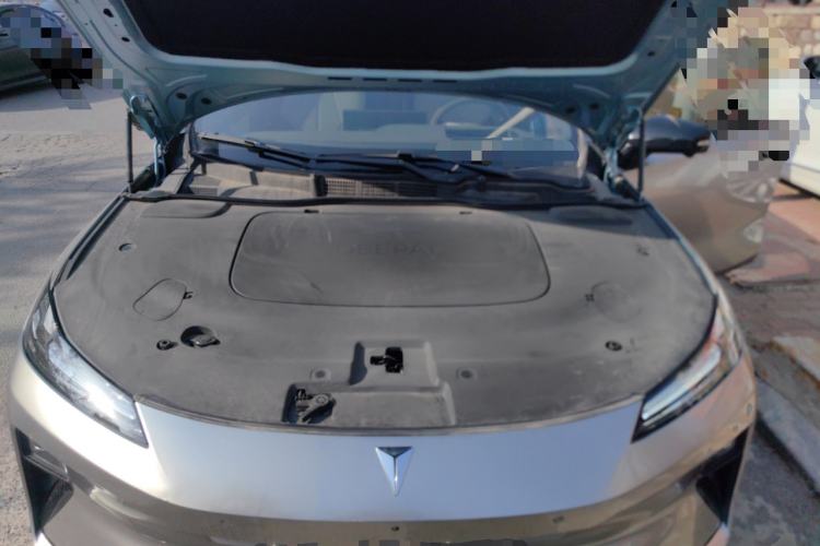 Used Deepal L07 2024 230Max Range-Extended Version Engine Bay
