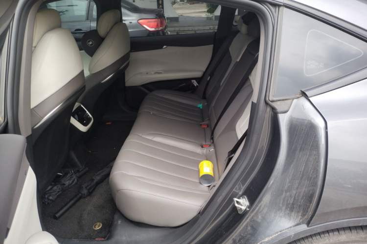 Used Deepal L07 2024 230Max Range-Extended Version Left Rear Seat