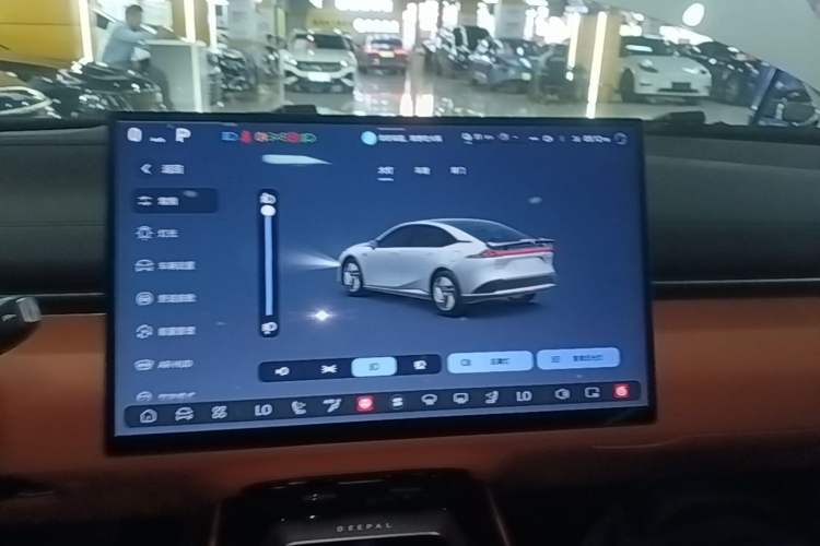 Used Deepal L07 2024 230Max Qiankun Intelligent Driving ADS SE Range-Extended Version Audio And AC Panel