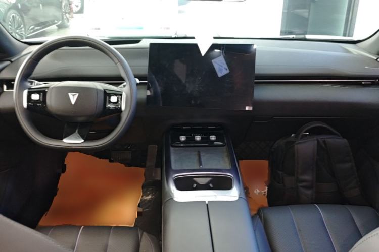 Used Deepal L07 2024 230Max Qiankun Intelligent Driving ADS SE Range-Extended Version Center Console