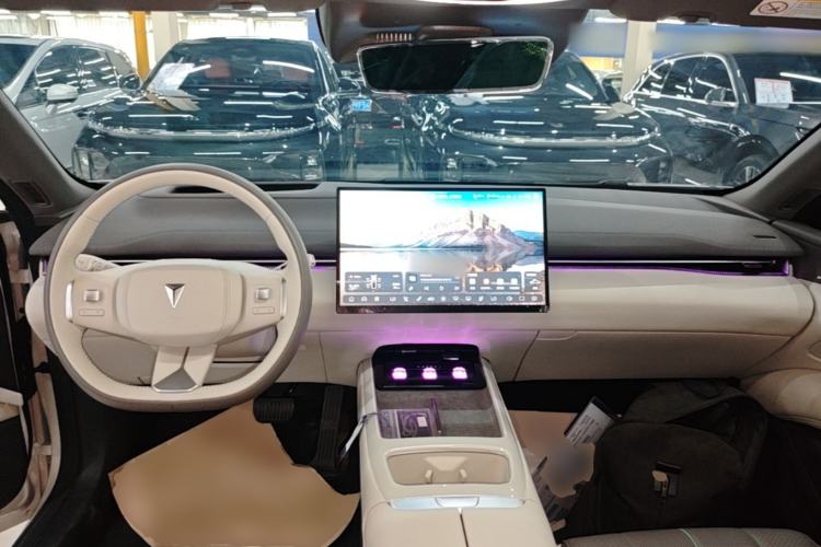 Used Deepal L07 2024 230Max Qiankun Intelligent Driving ADS SE Range-Extended Version Center Console