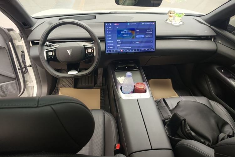 Used Deepal L07 2024 530 Max Qiankun Intelligent Driving ADS SE Pure Electric Version Center Console