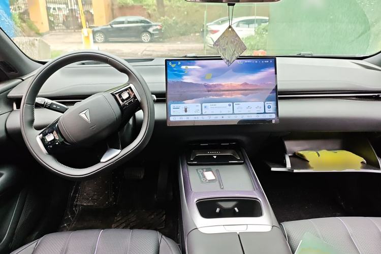 Used Deepal L07 2024 230Max Qiankun Intelligent Driving ADS SE Range-Extended Version Center Console