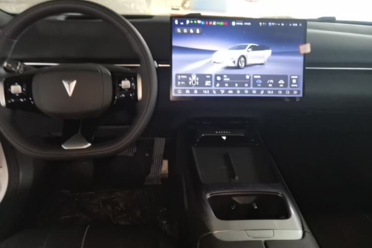 Used Deepal L07 2024 230Max Range-Extended Version Center Console
