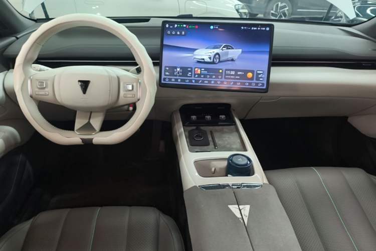 Used Deepal L07 2024 530Max Pure Electric Version Center Console
