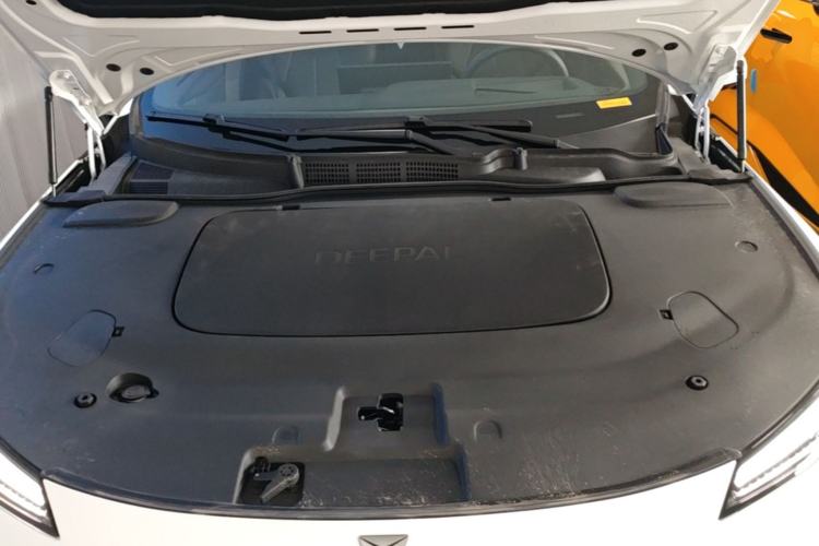 Used Deepal L07 2024 230Max Qiankun Intelligent Driving ADS SE Range-Extended Version Engine Bay