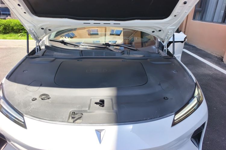 Used Deepal L07 2024 230Max Qiankun Intelligent Driving ADS SE Range-Extended Version Engine Bay Left
