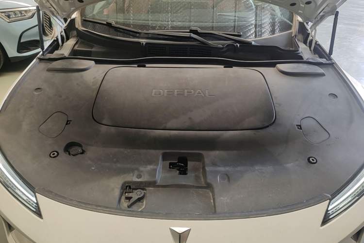Used Deepal L07 2024 230Max Qiankun Intelligent Driving ADS SE Range-Extended Version Engine Bay