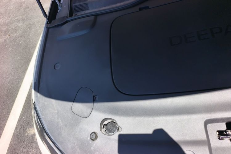Used Deepal L07 2024 230Max Qiankun Intelligent Driving ADS SE Range-Extended Version Engine Bay Right