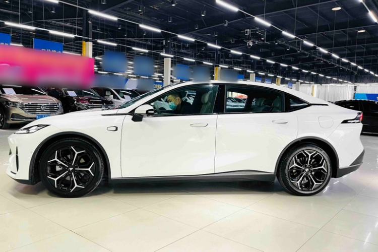Used Deepal L07 2024 230Max Qiankun Intelligent Driving ADS SE Range-Extended Version Exterior 1