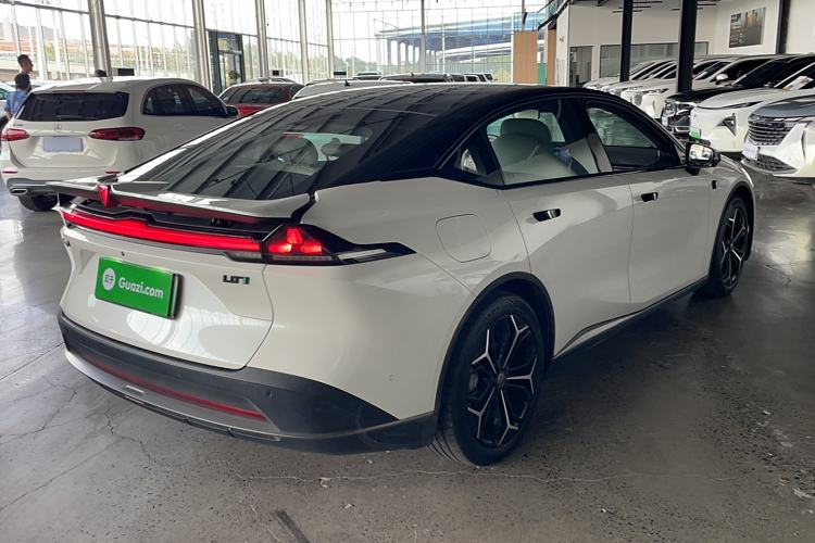 Used Deepal L07 2024 230Max Qiankun Intelligent Driving ADS SE Range-Extended Version Exterior 3