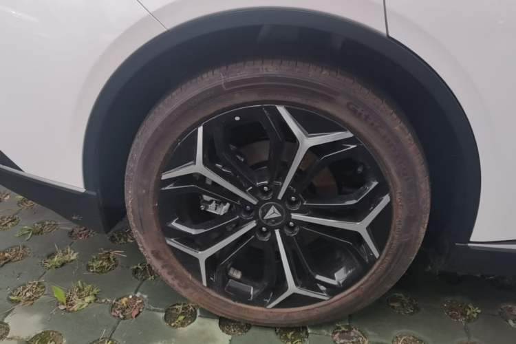 Used Deepal L07 2024 230Max Range-Extended Version Exterior 5
