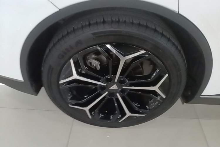 Used Deepal L07 2024 230Max Qiankun Intelligent Driving ADS SE Range-Extended Version Exterior 5