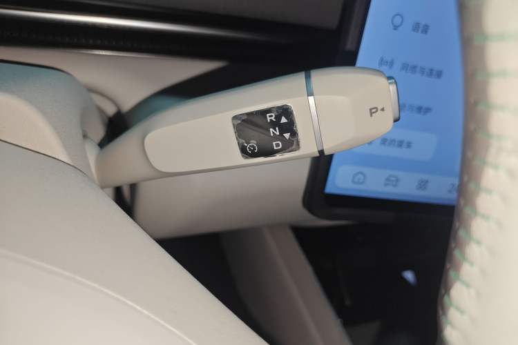Used Deepal L07 2024 230Max Range-Extended Version Gear Lever
