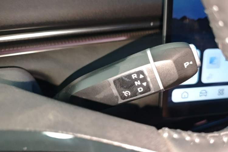 Used Deepal L07 2024 230Max Qiankun Intelligent Driving ADS SE Range-Extended Version Gear Lever