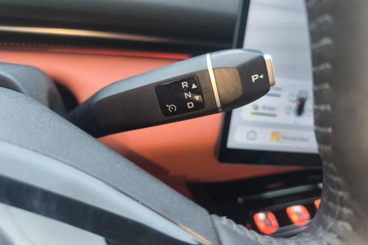 Used Deepal L07 2024 230Max Qiankun Intelligent Driving ADS SE Range-Extended Version Gear Lever