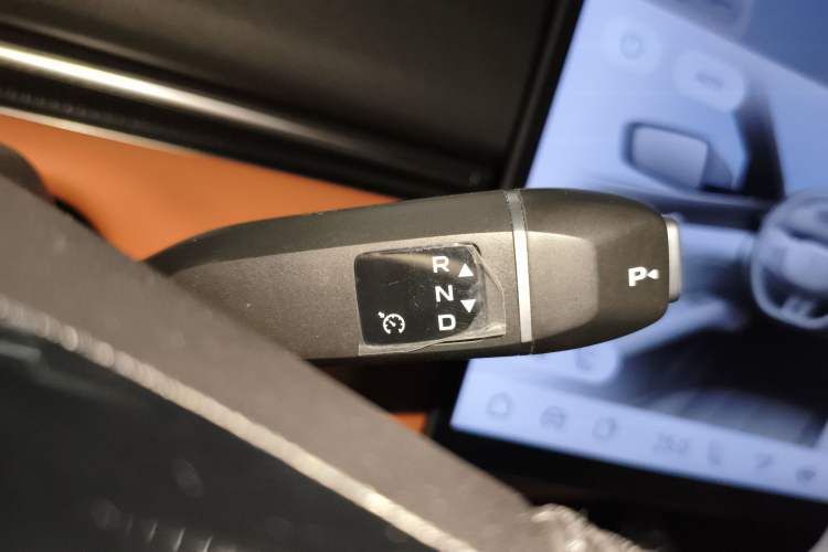 Used Deepal L07 2024 230Max Qiankun Intelligent Driving ADS SE Range-Extended Version Gear Lever