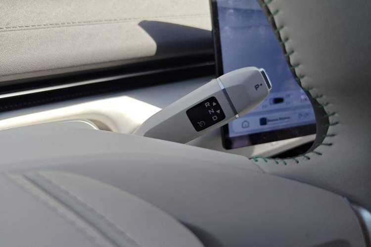 Used Deepal L07 2024 230Max Qiankun Intelligent Driving ADS SE Range-Extended Version Gear Lever