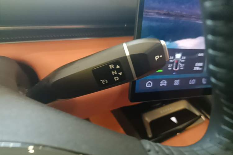 Used Deepal L07 2024 230Max Qiankun Intelligent Driving ADS SE Range-Extended Version Gear Lever