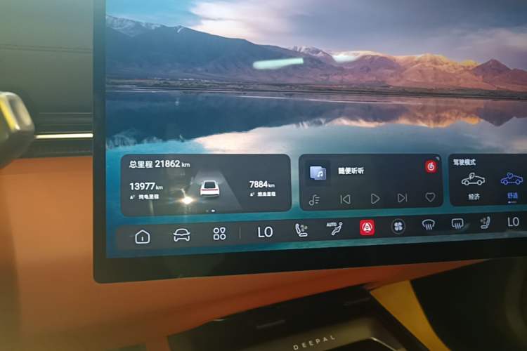 Used Deepal L07 2024 230Max Qiankun Intelligent Driving ADS SE Range-Extended Version Instrument Cluster