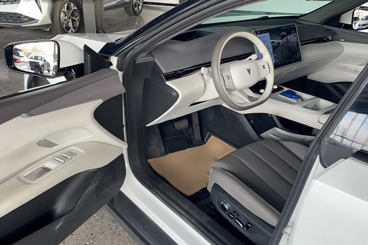 Used Deepal L07 2024 230Max Qiankun Intelligent Driving ADS SE Range-Extended Version Interior 2