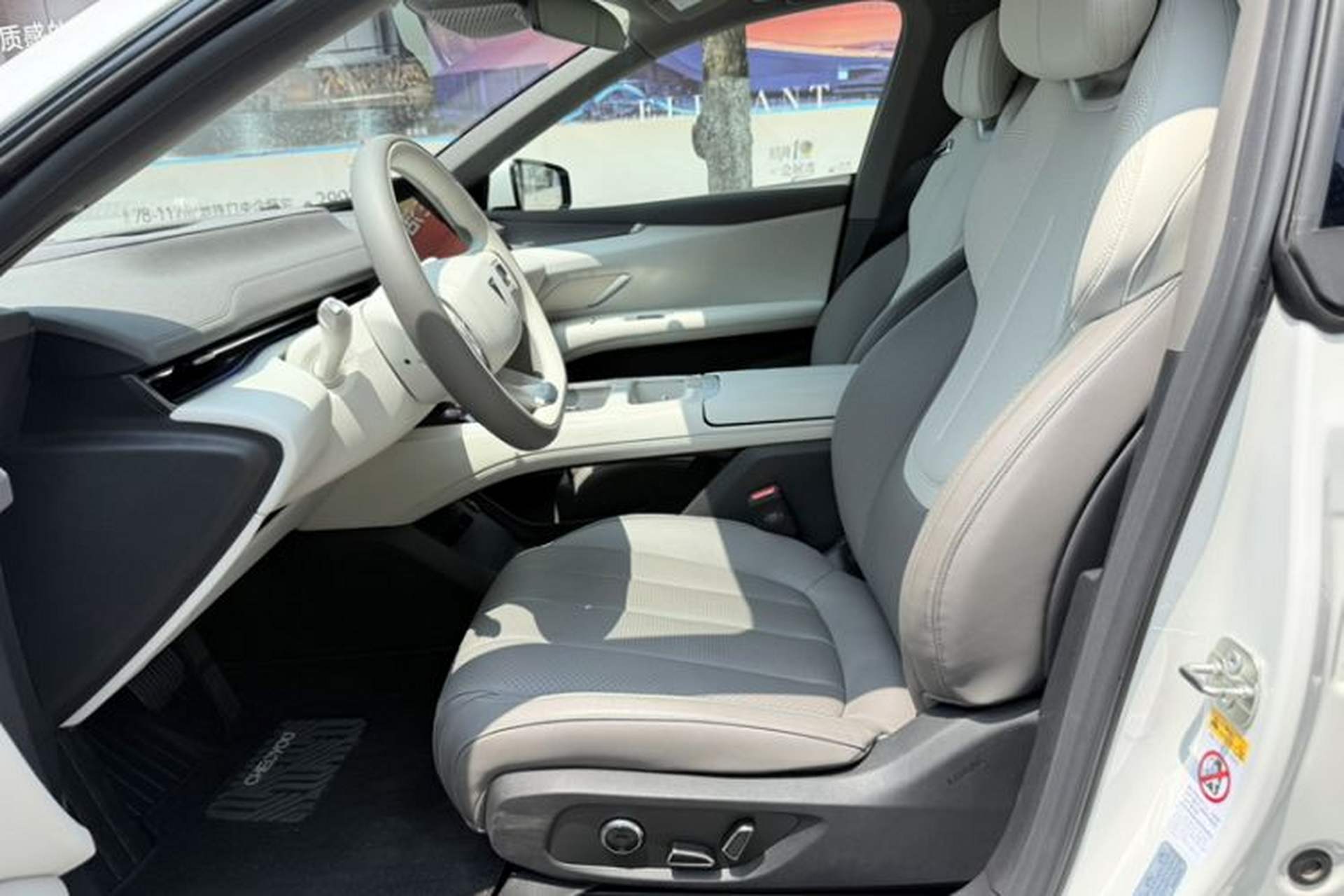 Used Deepal L07 2024 230Max Range-Extended Version Interior 3