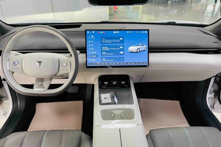 Used Deepal L07 2024 230Max Qiankun Intelligent Driving ADS SE Range-Extended Version Interior 3