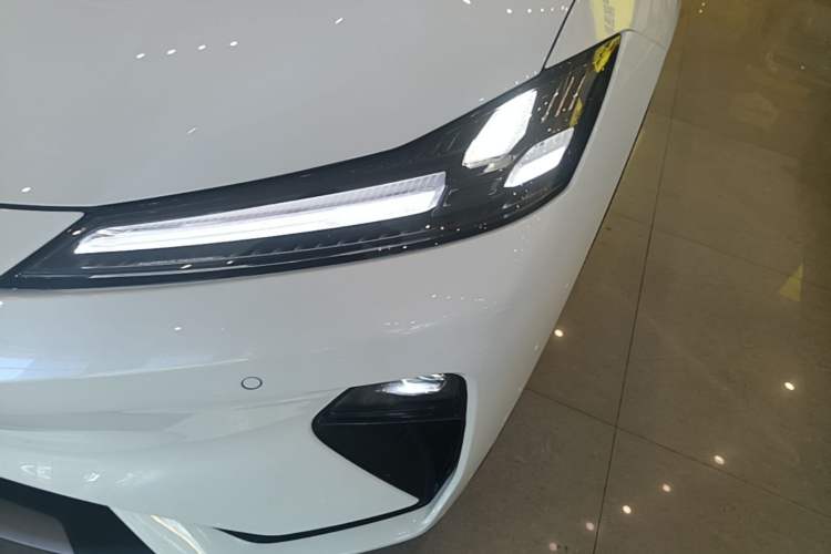 Used Deepal L07 2024 230Max Qiankun Intelligent Driving ADS SE Range-Extended Version Left Front Headlight