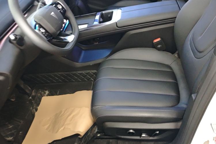 Used Deepal L07 2024 230Max Qiankun Intelligent Driving ADS SE Range-Extended Version Left Front Seat