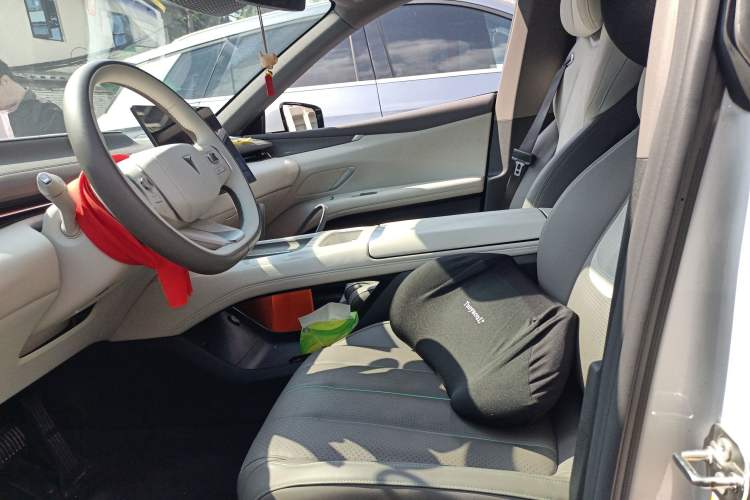 Used Deepal L07 2024 230Max Qiankun Intelligent Driving ADS SE Range-Extended Version Left Front Seat
