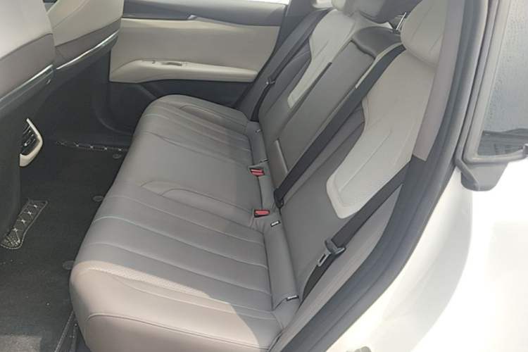 Used Deepal L07 2024 230Max Qiankun Intelligent Driving ADS SE Range-Extended Version Left Rear Seat