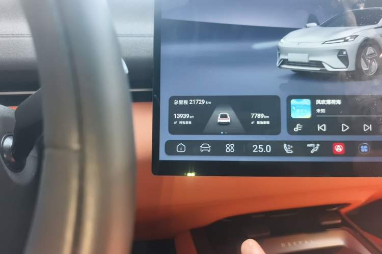 Used Deepal L07 2024 230Max Qiankun Intelligent Driving ADS SE Range-Extended Version Odometer Close Up