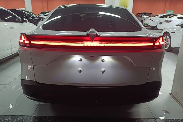 Used Deepal L07 2024 530Max Pure Electric Version Rear