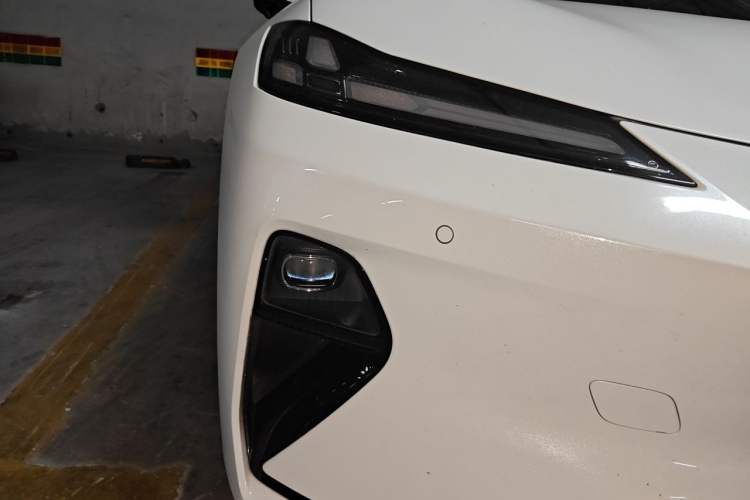 Used Deepal L07 2024 530 Max Qiankun Intelligent Driving ADS SE Pure Electric Version Right Front Headlight