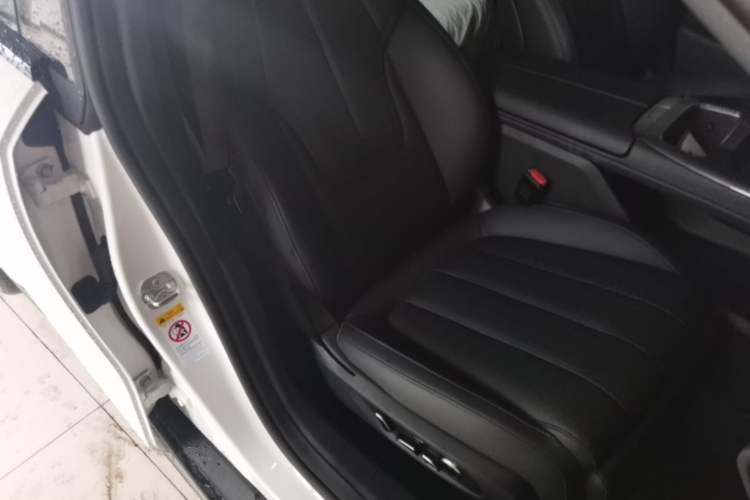 Used Deepal L07 2024 230Max Range-Extended Version Right Front Seat
