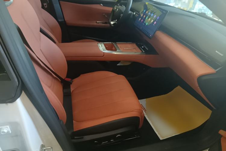 Used Deepal L07 2024 230Max Qiankun Intelligent Driving ADS SE Range-Extended Version Right Front Seat