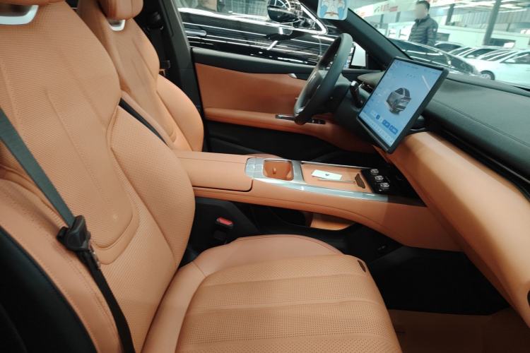 Used Deepal L07 2024 530Max Pure Electric Version Right Front Seat