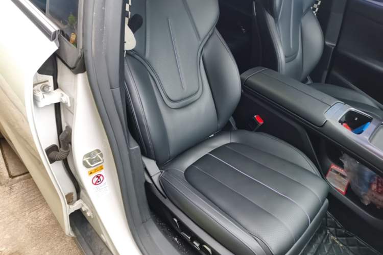 Used Deepal L07 2024 230Max Range-Extended Version Right Front Seat