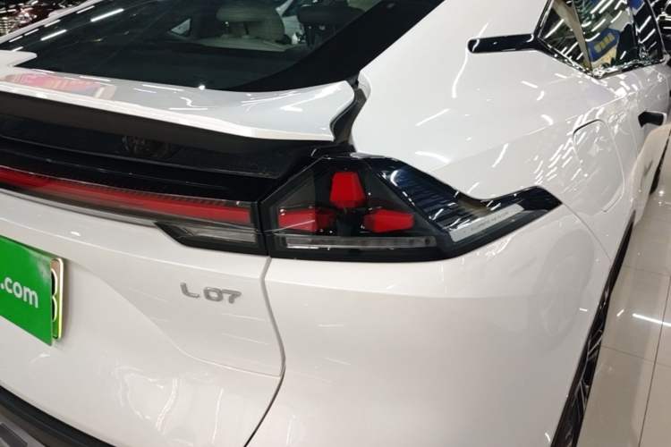 Used Deepal L07 2024 230Max Qiankun Intelligent Driving ADS SE Range-Extended Version Right Rear Taillight