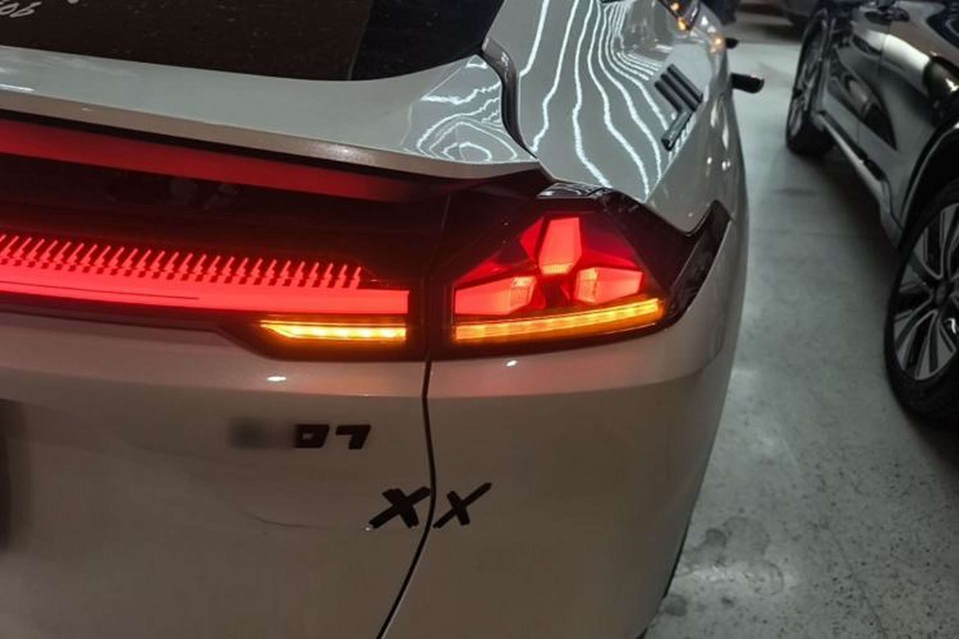 Used Deepal L07 2024 530Max Pure Electric Version Right Rear Taillight